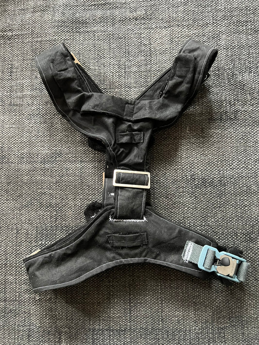 Black Harness with White Topstitch