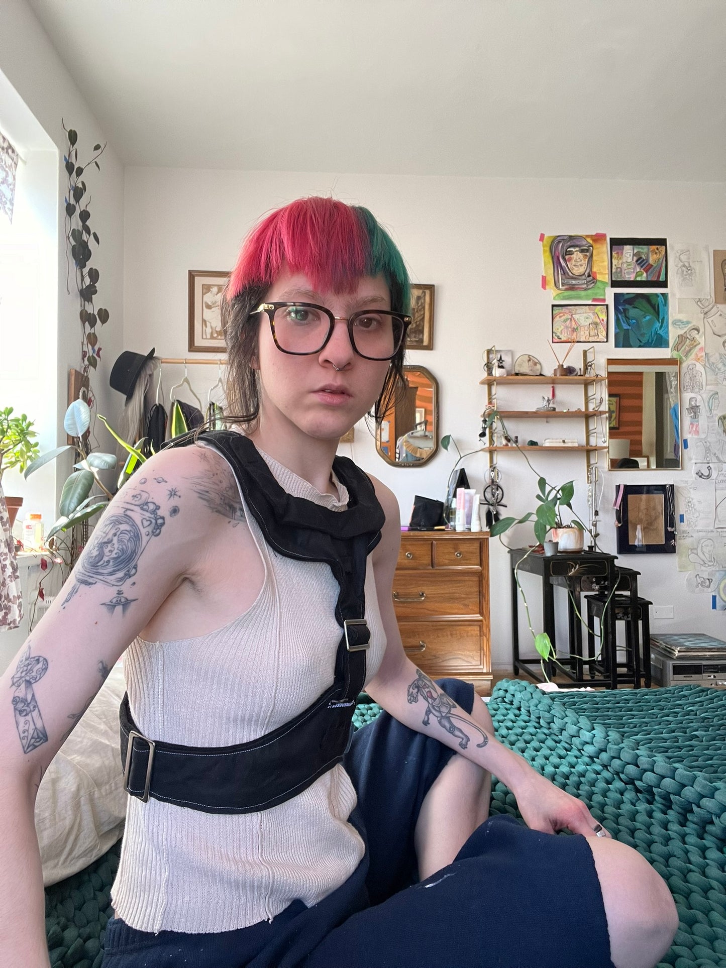 Black Harness with White Topstitch