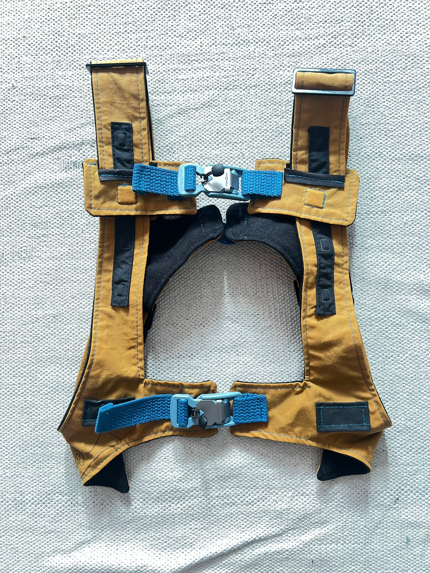 Turmeric Backpack Strap Harness with Blue Trim