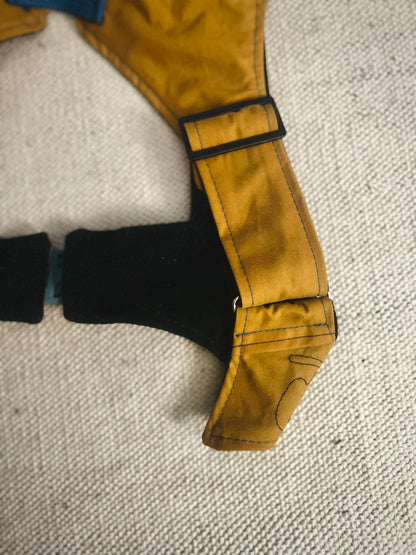 Turmeric Backpack Strap Harness with Blue Trim