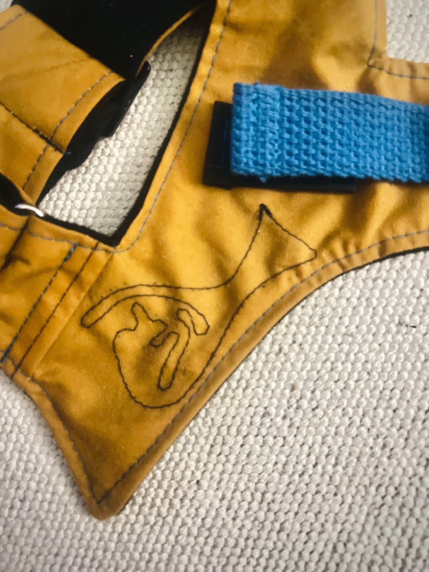Turmeric Backpack Strap Harness with Blue Trim